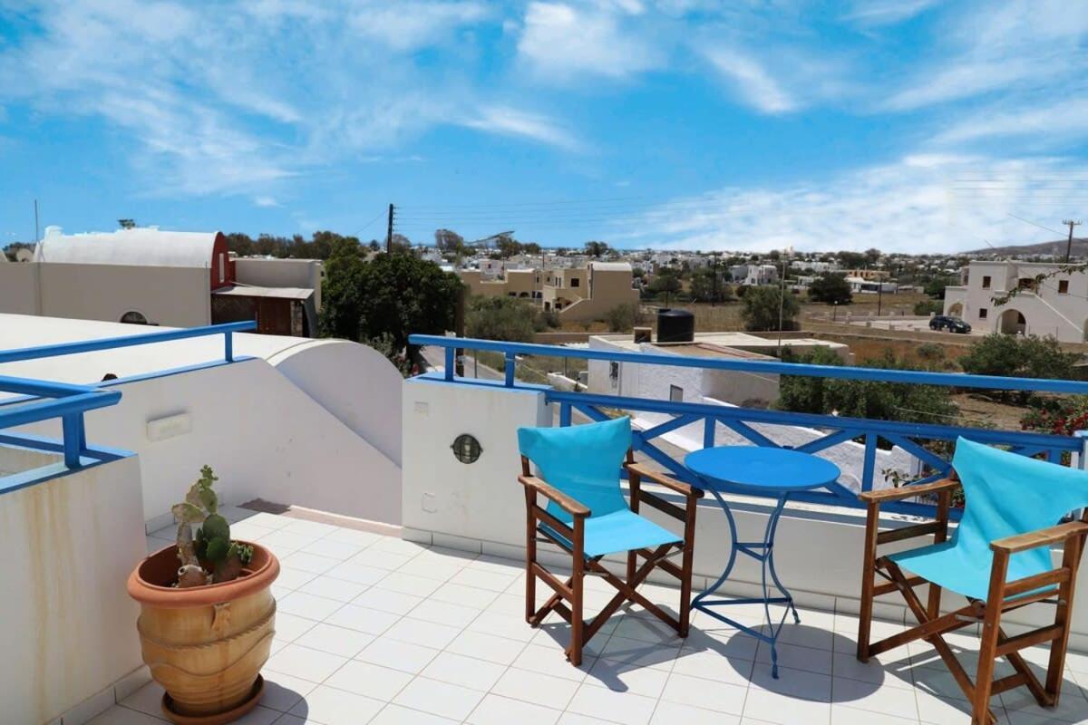 Santorini Seaside Retreat - Flora'S Summer Escape Perissa (Santorini) Exterior foto