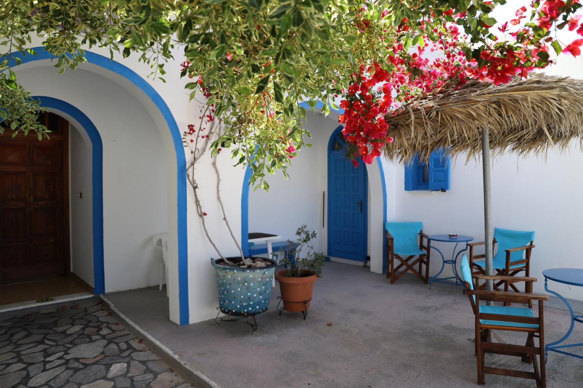 Santorini Seaside Retreat - Flora'S Summer Escape Perissa (Santorini) Exterior foto